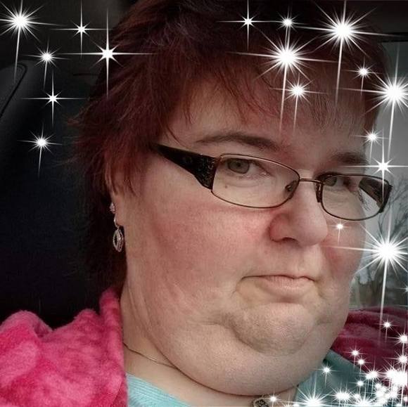 Meet your Posher, Julie - Picture 1 of 1